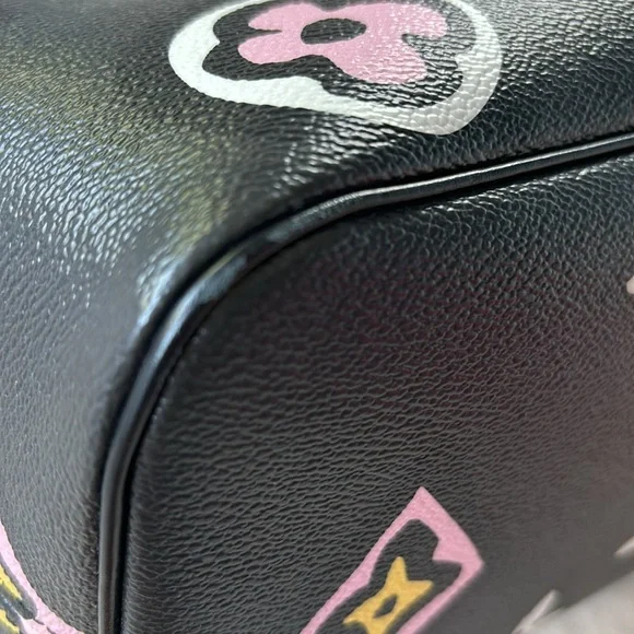 LOUIS VUITTON 
Monogram Giant Wild at Heart Neverfull MM Black - Picture 11 of 16